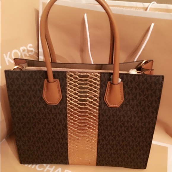 NWT LG CONV Tote - Picture 2 of 6